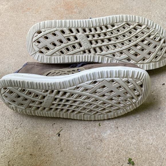 Men’s Hey Dude size 12 - Picture 5 of 6